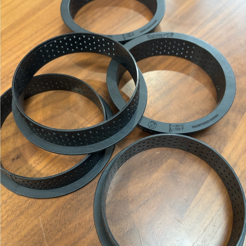 Silikomart Black Perforated Tart Baking Rings - set of 6